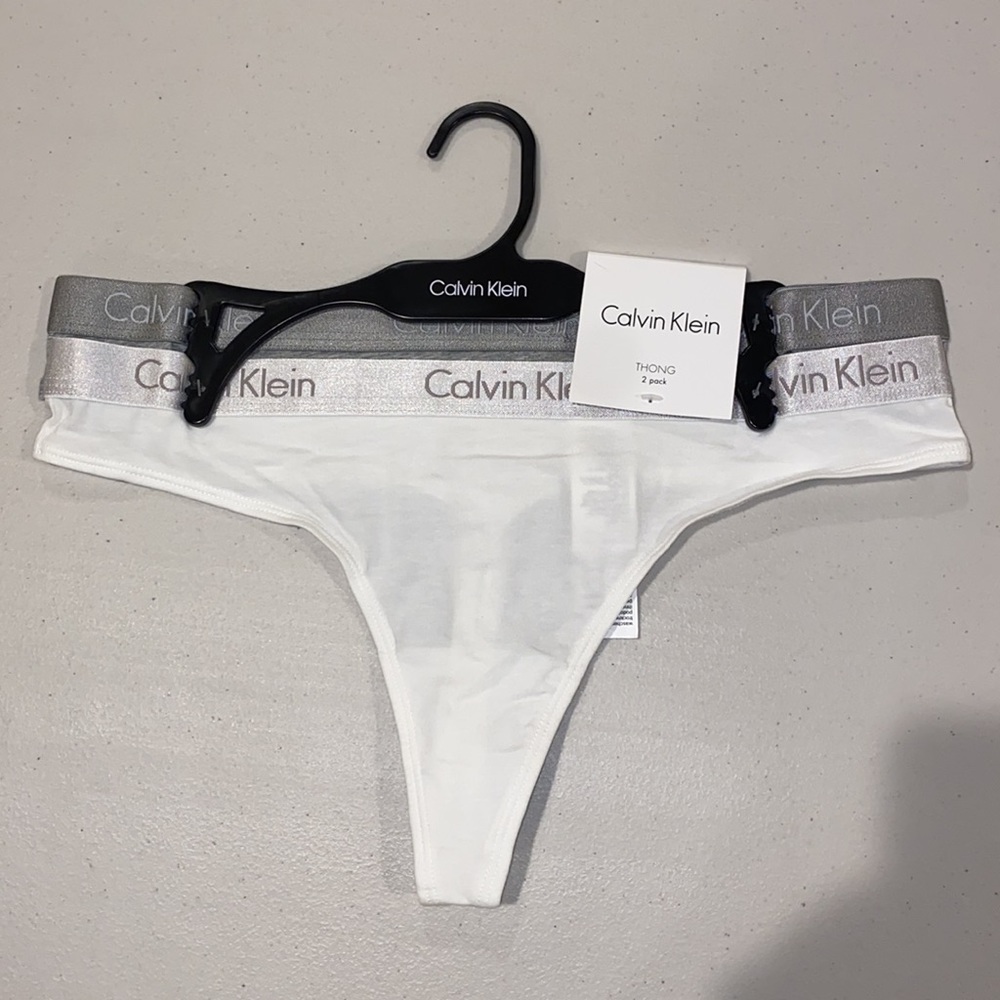 NWT Calvin Klein thong 2 pack